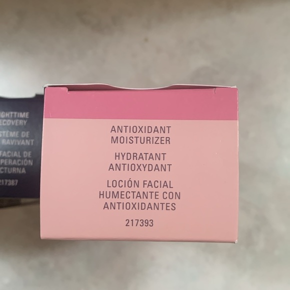 Mary Kay Time Wise Miracle Set Normal to Dry skin NIB - Picture 9 of 14